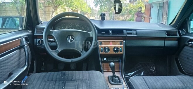 Mercedes E 250 1992, 400,000 km - 2.5 l - Masallı