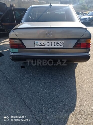 Mercedes E 250 1992, 400,000 km - 2.5 l - Masallı