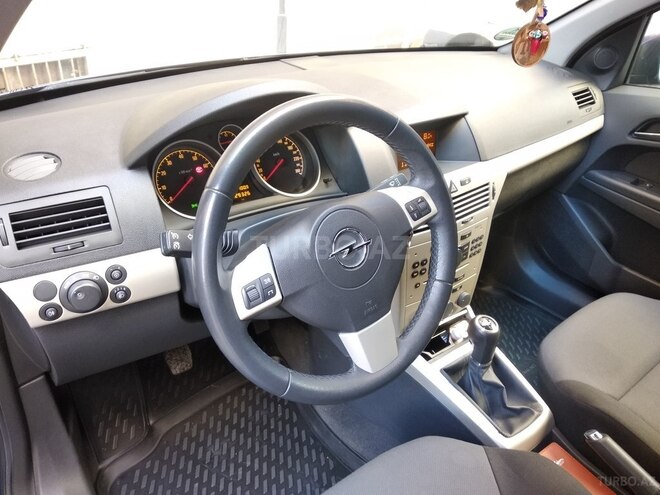 Opel Astra 2008, 146,000 km - 1.4 l - Zaqatala