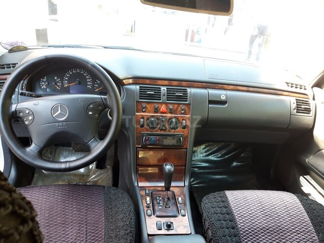 Mercedes E 240 1999, 368,000 km - 2.4 л - Bakı