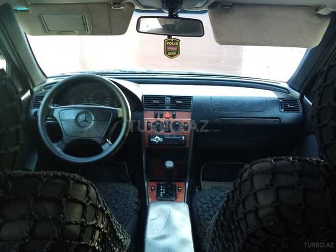 Mercedes C 250 1997, 318,416 km - 2.5 л - Şirvan