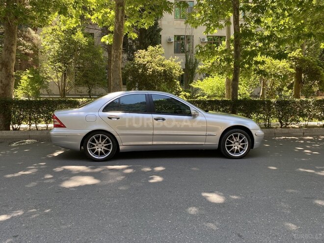 Mercedes C 200 2000, 212,000 km - 2.0 l - Bakı