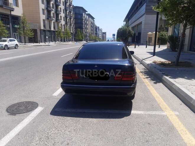 Mercedes E 220 1999, 487,000 km - 2.2 l - Bakı