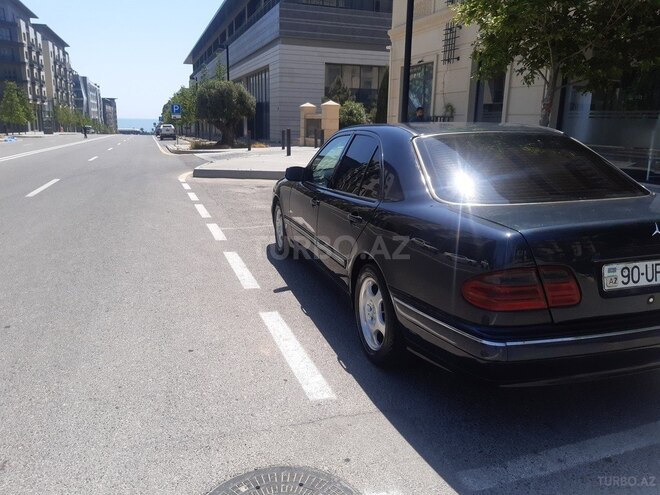 Mercedes E 220 1999, 487,000 km - 2.2 l - Bakı