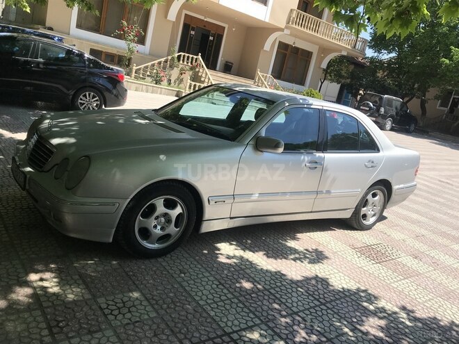 Mercedes E 240 2000, 273,476 km - 2.4 l - Bakı