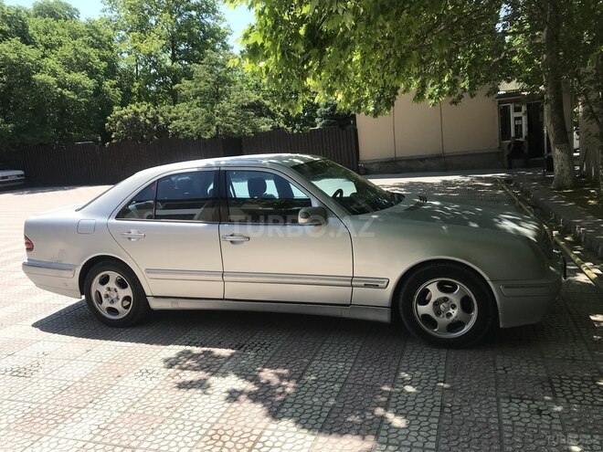 Mercedes E 240 2000, 273,476 km - 2.4 l - Bakı