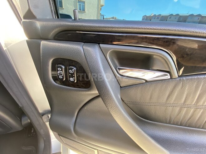 Mercedes E 320 2001, 211,000 km - 3.2 l - Bakı