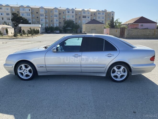 Mercedes E 320 2001, 211,000 km - 3.2 l - Bakı