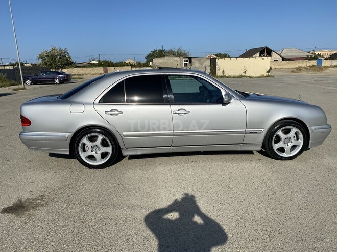 Mercedes E 320 2001, 211,000 km - 3.2 l - Bakı