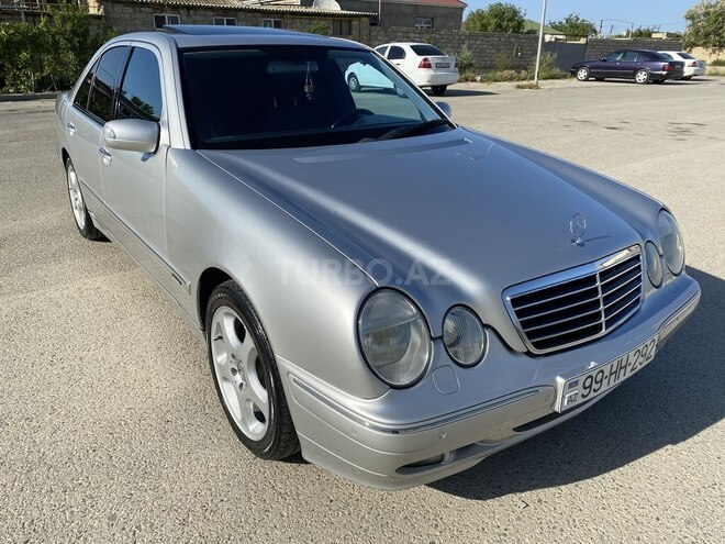 Mercedes E 320 2001, 211,000 km - 3.2 l - Bakı