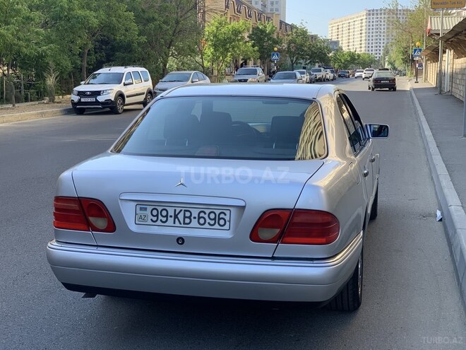 Mercedes E 200 1997, 320,000 km - 2.0 l - Bakı