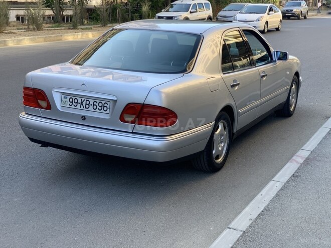 Mercedes E 200 1997, 320,000 km - 2.0 l - Bakı