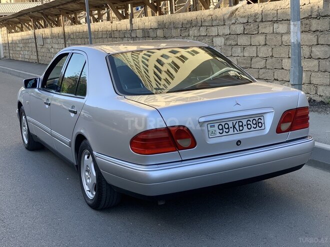 Mercedes E 200 1997, 320,000 km - 2.0 l - Bakı