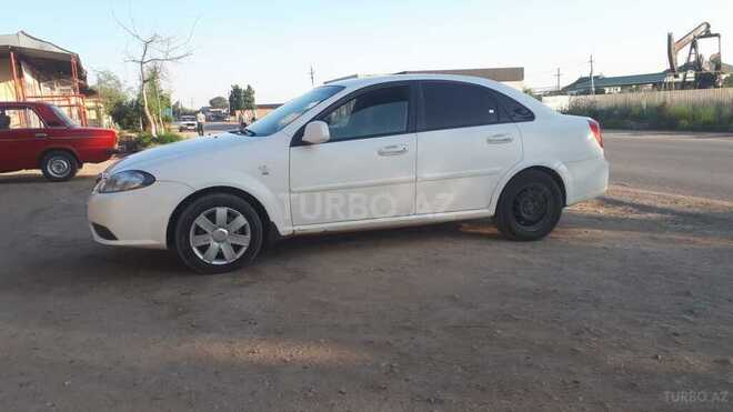 Daewoo Gentra 2014, 250,300 km - 1.5 l - Salyan