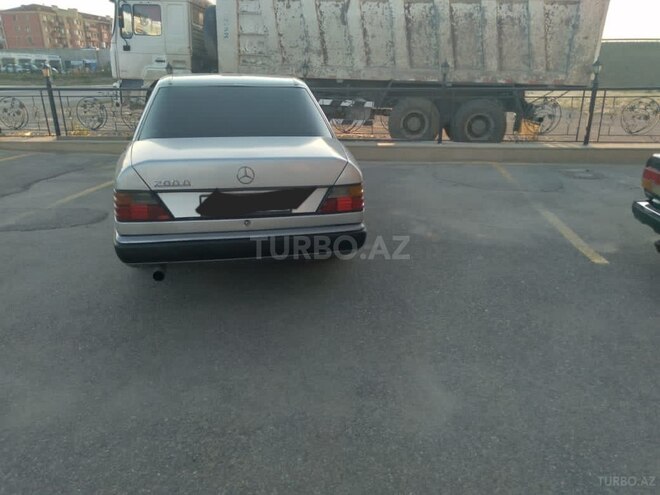 Mercedes E 200 1990, 255,600 km - 2.0 l - Bakı
