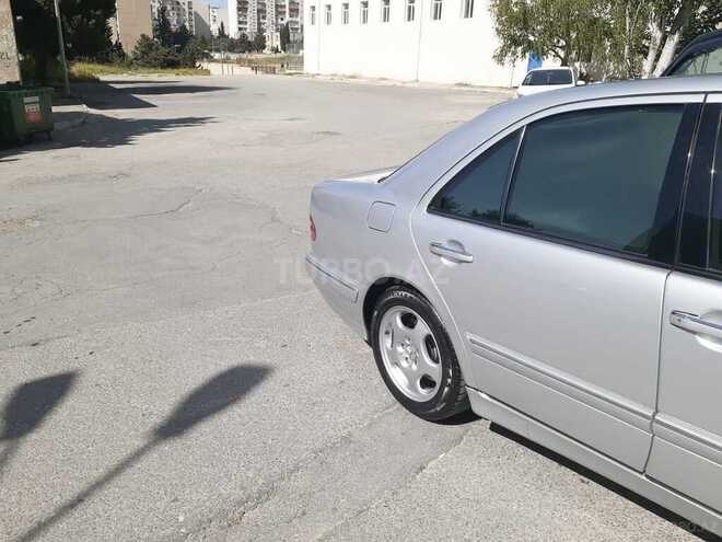 Mercedes E 220 2001, 330,000 km - 2.2 l - Yevlax
