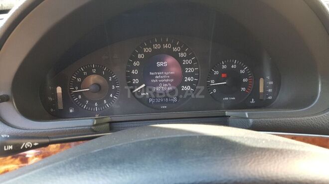 Mercedes E 240 2002, 232,918 km - 2.4 l - Lənkəran