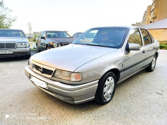 Opel Vectra 1994, 235,000 km - 1.6 l - Bakı