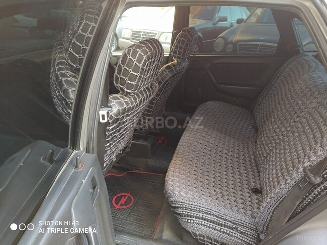 Opel Vectra 1994, 235,000 km - 1.6 l - Bakı