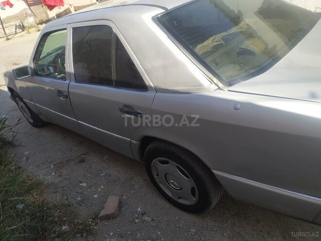 Mercedes E 200 1989, 412,000 km - 2.0 л - Bakı