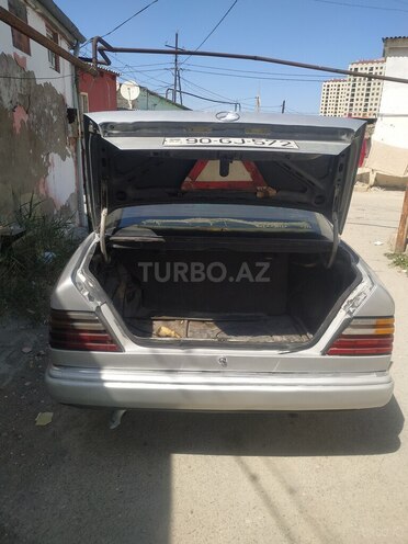 Mercedes E 200 1989, 412,000 km - 2.0 л - Bakı