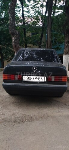 Mercedes 190 1991, 275,200 km - 1.8 л - Yardımlı