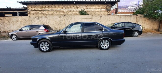 BMW 525 1990, 330,000 km - 2.5 l - Bakı