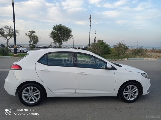 MG 5 2014, 165,000 km - 1.5 l - Sumqayıt