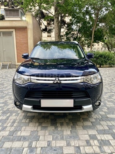 Mitsubishi Outlander 2015, 100,200 km - 2.4 l - Bakı