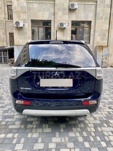 Mitsubishi Outlander 2015, 100,200 km - 2.4 l - Bakı