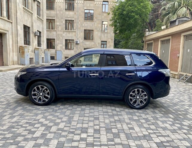 Mitsubishi Outlander 2015, 100,200 km - 2.4 l - Bakı