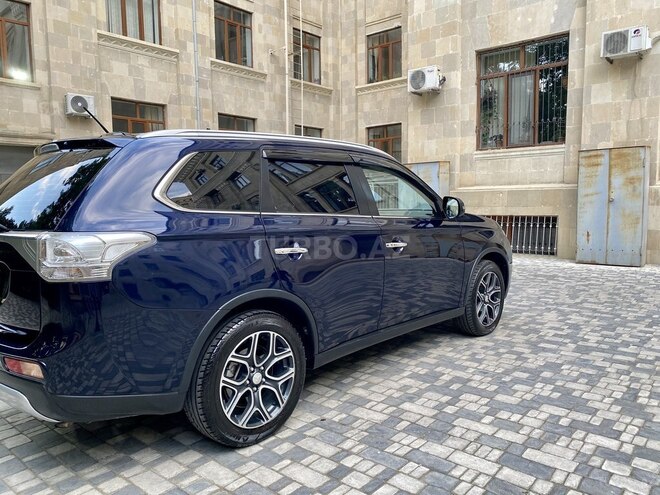 Mitsubishi Outlander 2015, 100,200 km - 2.4 l - Bakı