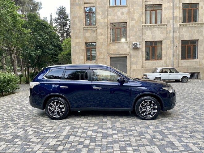 Mitsubishi Outlander 2015, 100,200 km - 2.4 l - Bakı