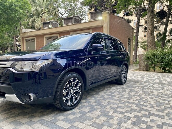 Mitsubishi Outlander 2015, 100,200 km - 2.4 l - Bakı