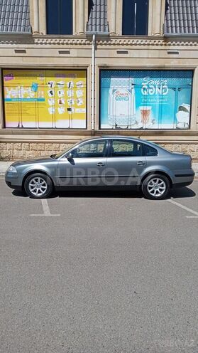 Volkswagen Passat 2004, 308,000 km - 1.8 l - Ucar
