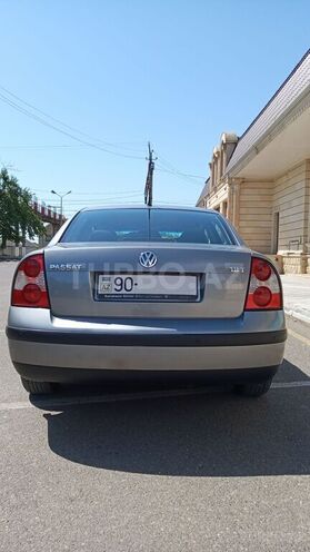 Volkswagen Passat 2004, 308,000 km - 1.8 l - Ucar