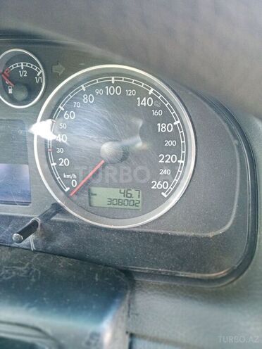 Volkswagen Passat 2004, 308,000 km - 1.8 l - Ucar