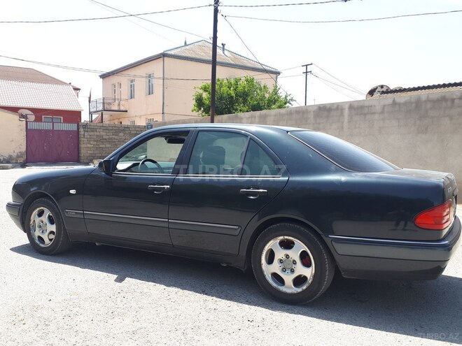 Mercedes E 230 1997, 218,000 km - 2.3 l - Sumqayıt