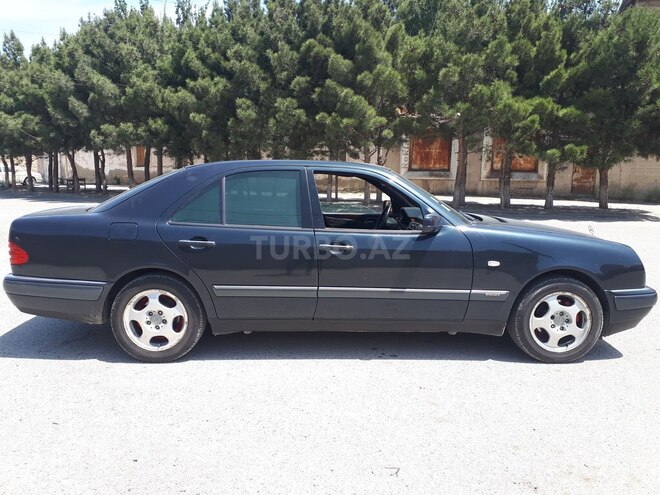 Mercedes E 230 1997, 218,000 km - 2.3 l - Sumqayıt