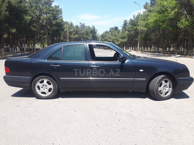 Mercedes E 230 1997, 218,000 km - 2.3 l - Sumqayıt