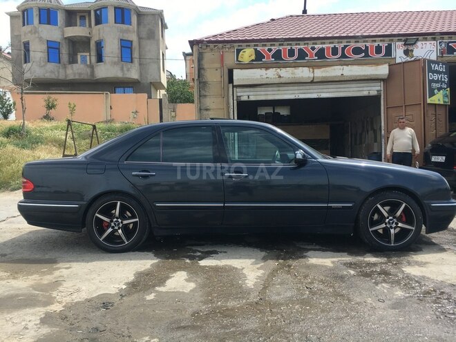 Mercedes E 280 2000, 280,000 km - 2.8 l - Bakı
