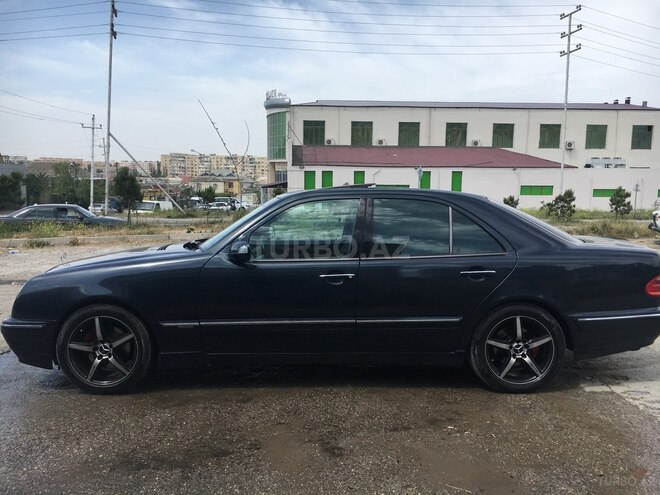 Mercedes E 280 2000, 280,000 km - 2.8 l - Bakı
