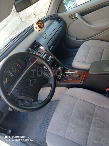 Mercedes C 220 1998, 250,630 km - 2.2 l - Sumqayıt