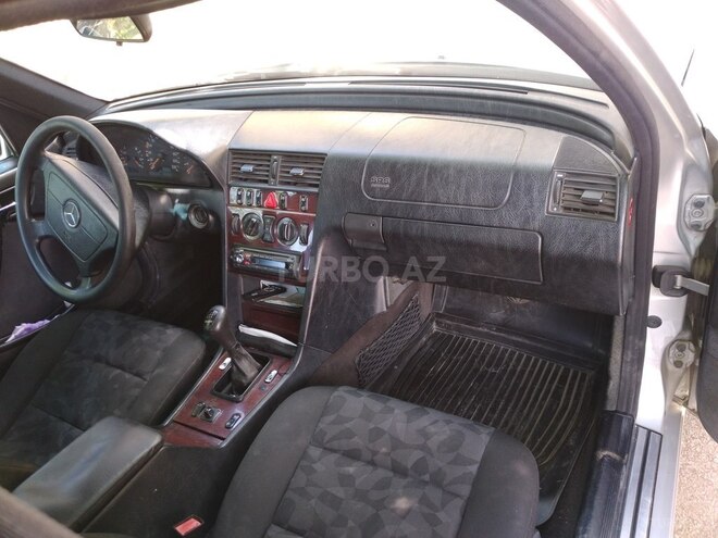 Mercedes C 200 1998, 500,000 km - 2.0 l - Göygöl