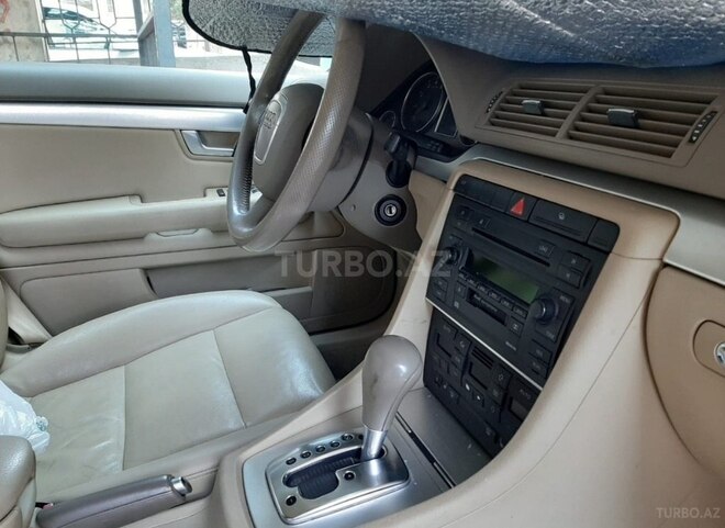 Audi A4 2005, 180,000 km - 2.0 л - Bakı