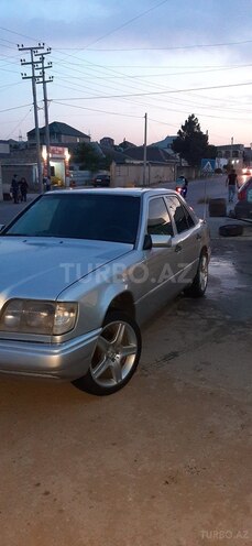Mercedes E 260 1991, 370,000 km - 2.6 l - Bakı