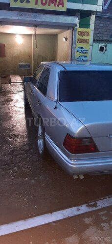 Mercedes E 260 1991, 370,000 km - 2.6 l - Bakı