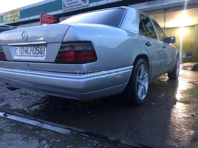 Mercedes E 260 1991, 370,000 km - 2.6 l - Bakı