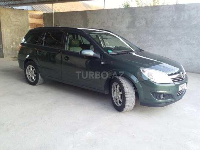 Opel Astra 2009, 211,128 km - 1.4 l - Yevlax