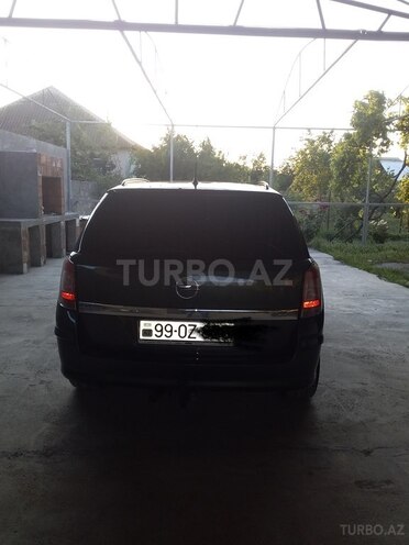 Opel Astra 2009, 211,128 km - 1.4 l - Yevlax